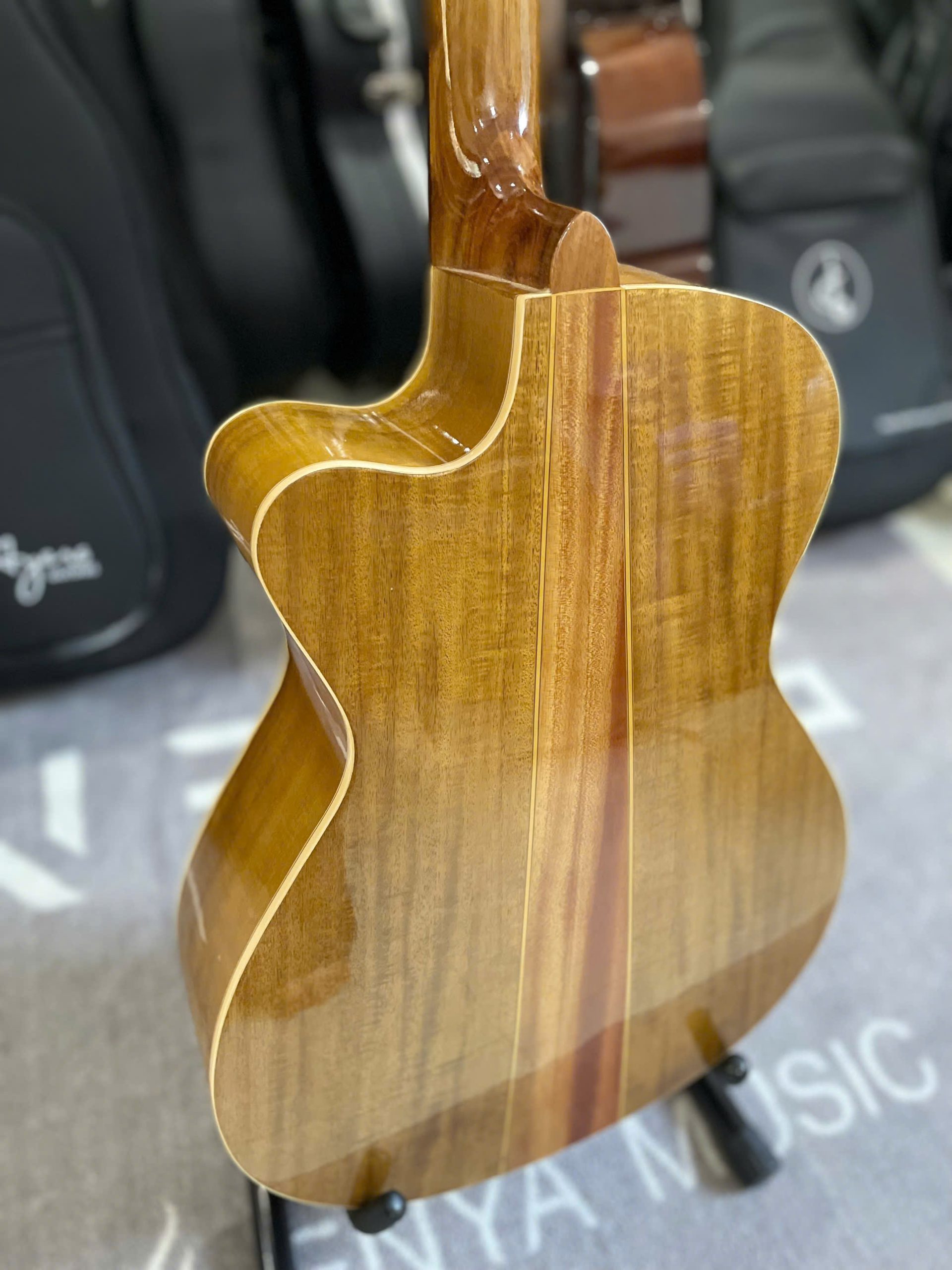 b9230ecf-3f88-45bf-b5fc-1d5a746d4e8f